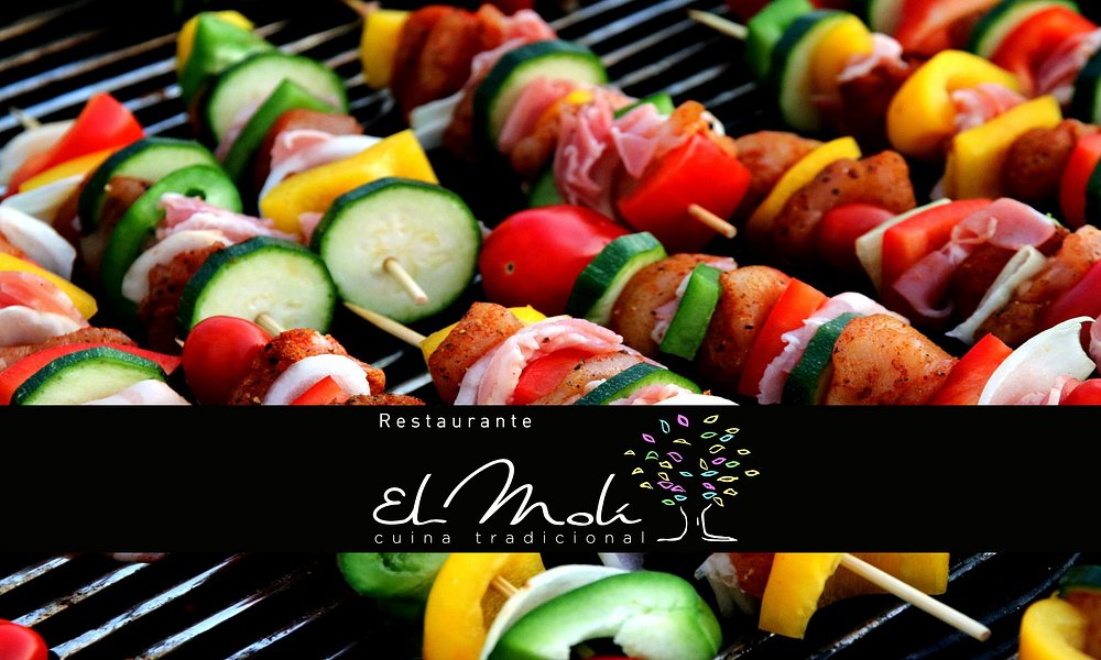 Brochetas de verduras y carne a la brasa